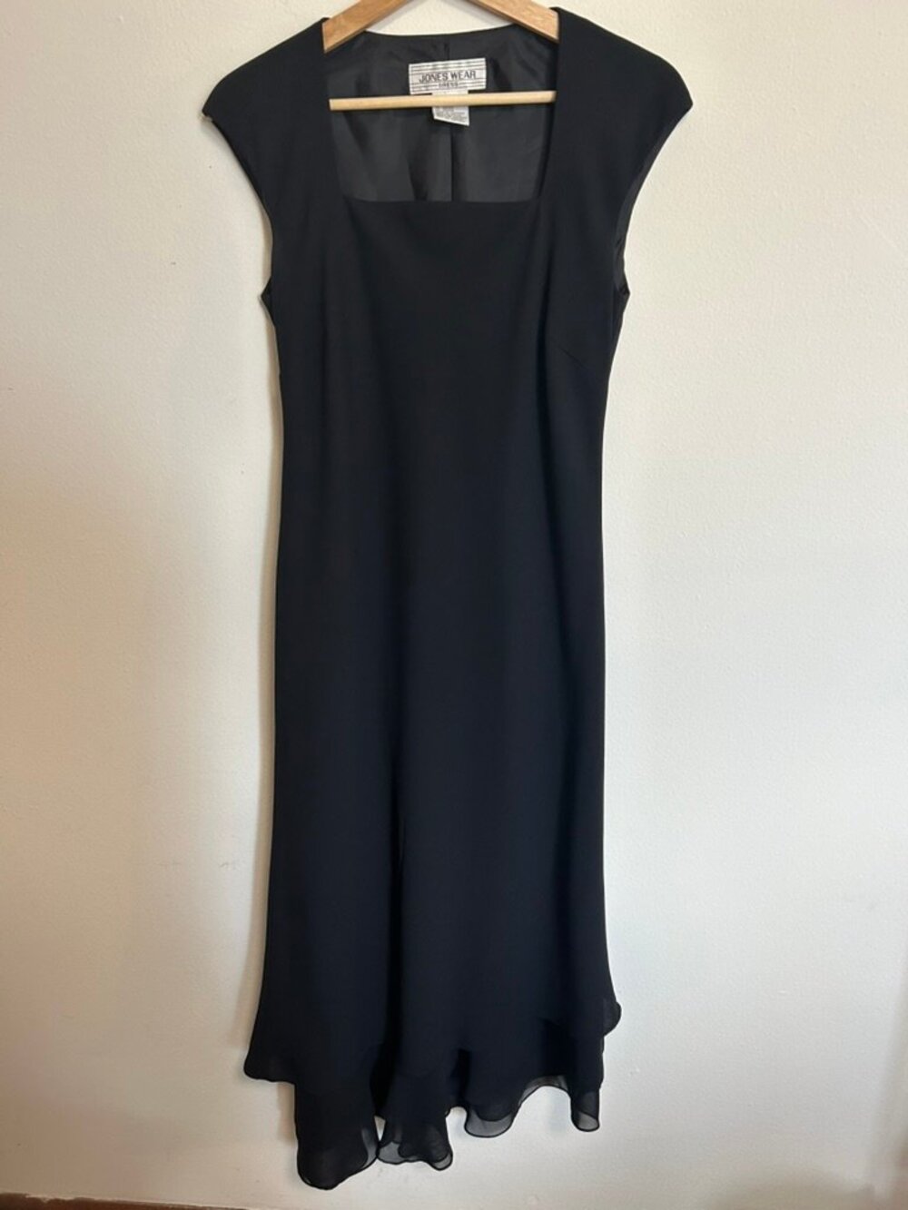 Jones Wear Black Dress Layered Sz 6 Classic Square Neck Cap Sleeve EUC Vtg 90s